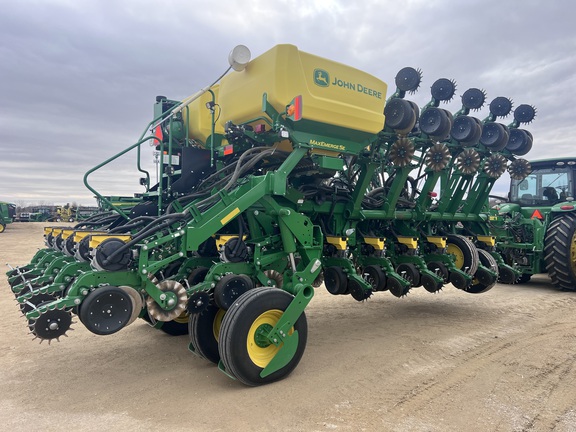 2022 John Deere 1795 Planter