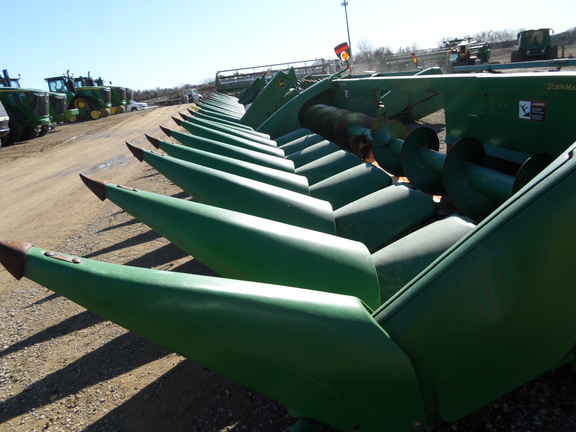 John Deere 608C StalkMaster Header Corn Head