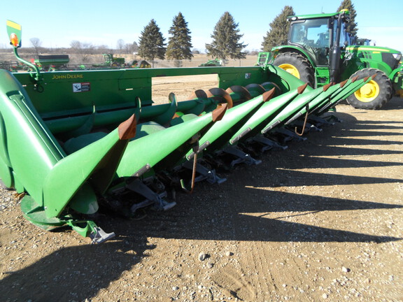 John Deere 608C StalkMaster Header Corn Head