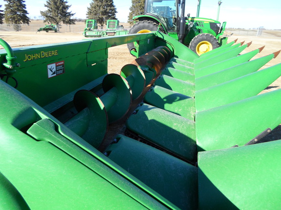 John Deere 608C StalkMaster Header Corn Head