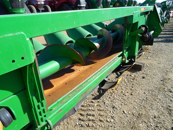 John Deere 608C StalkMaster Header Corn Head