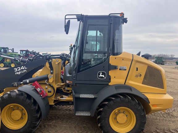 2020 John Deere 324L Compact Utility Loader