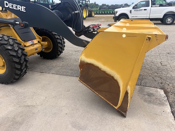 2023 John Deere 324L Compact Utility Loader