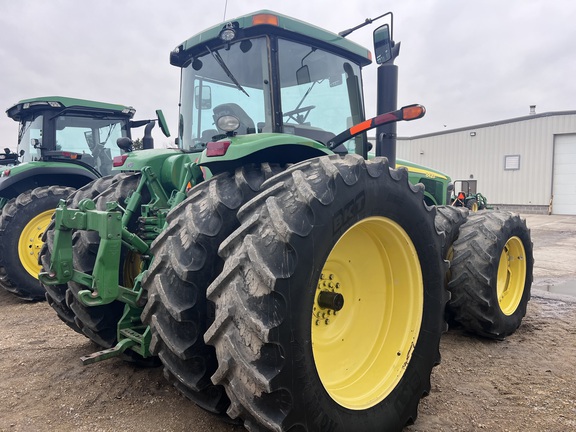 2005 John Deere 8420 Tractor