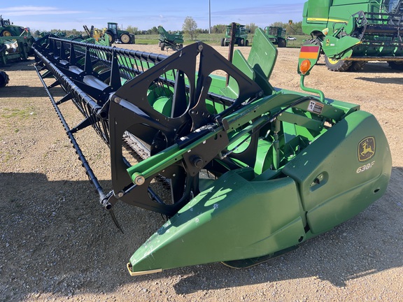 2008 John Deere 630F Header Combine