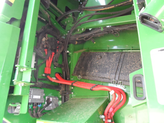 2015 John Deere S670 Combine