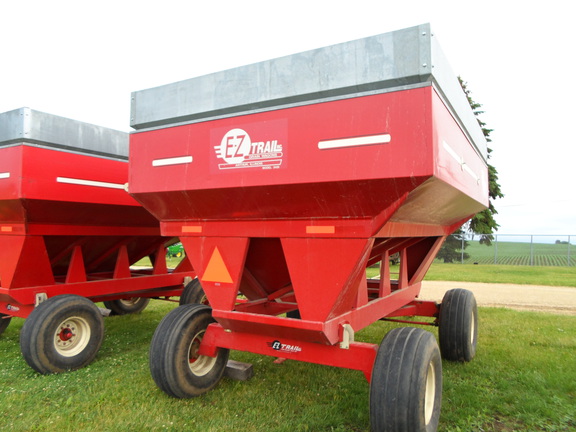 E-Z Trail 3400 Gravity Box