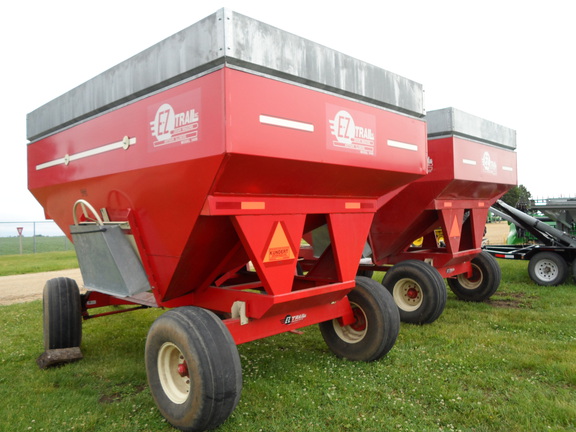 E-Z Trail 3400 Gravity Box