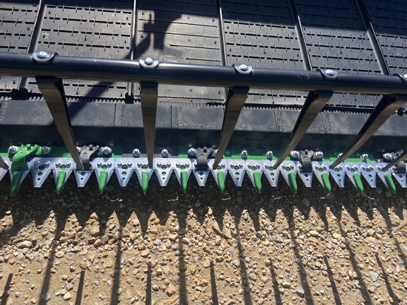2025 John Deere RDF 35 Header Combine