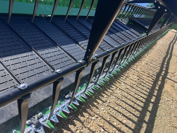 2025 John Deere RDF 35 Header Combine