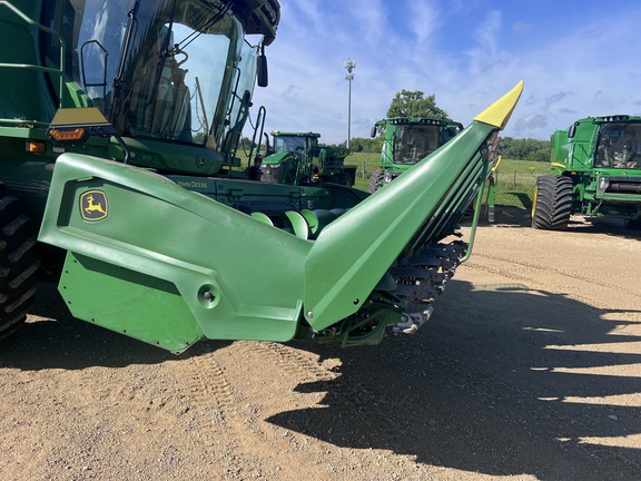 2022 John Deere C6R Header Corn Head