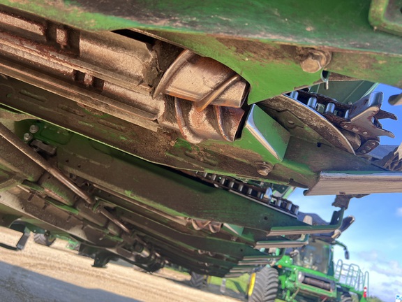 2022 John Deere C6R Header Corn Head
