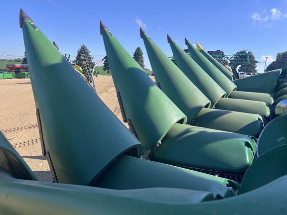 2022 John Deere C6R Header Corn Head