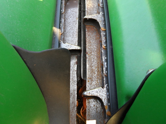 2016 John Deere 608C Header Corn Head