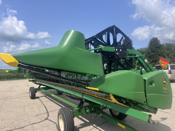 2004 John Deere 630F Header Combine