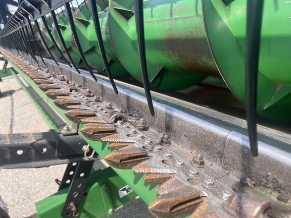 2004 John Deere 630F Header Combine