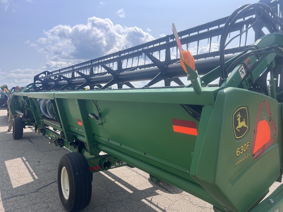 2004 John Deere 630F Header Combine