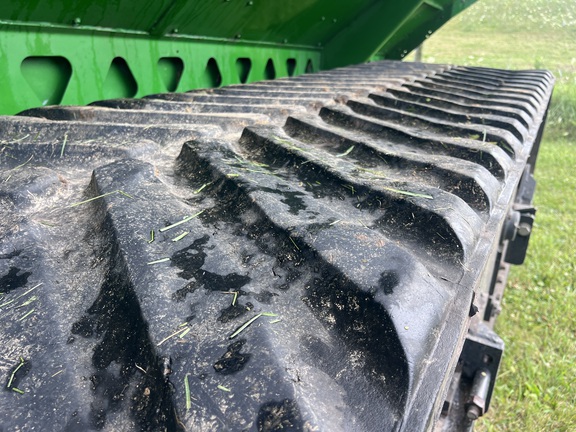 2011 Brent 1194 Grain Cart