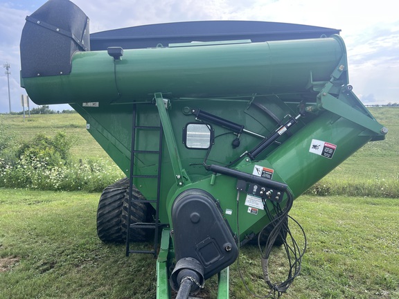 2011 Brent 1194 Grain Cart