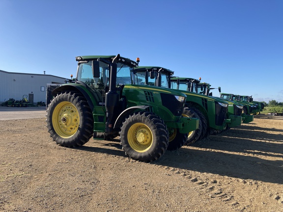 2016 John Deere 6175R Tractor
