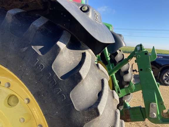 2016 John Deere 6175R Tractor