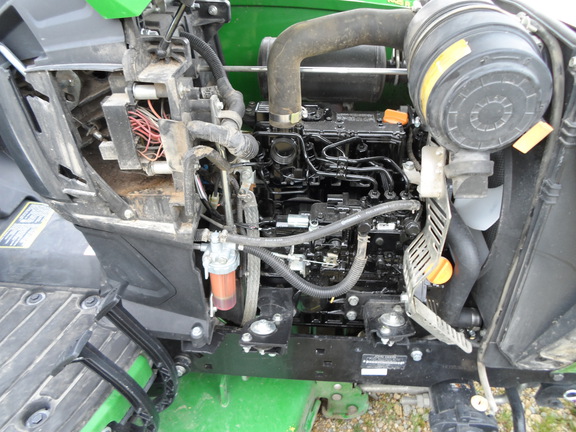 2021 John Deere 1025R Tractor Compact