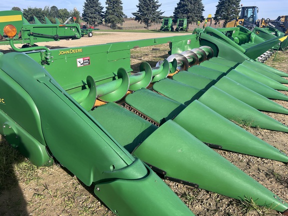 2008 John Deere 608C Header Corn Head