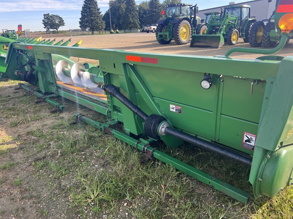 2008 John Deere 608C Header Corn Head