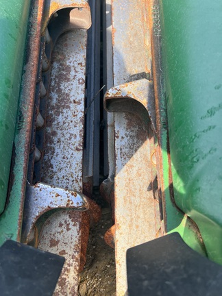 2008 John Deere 608C Header Corn Head