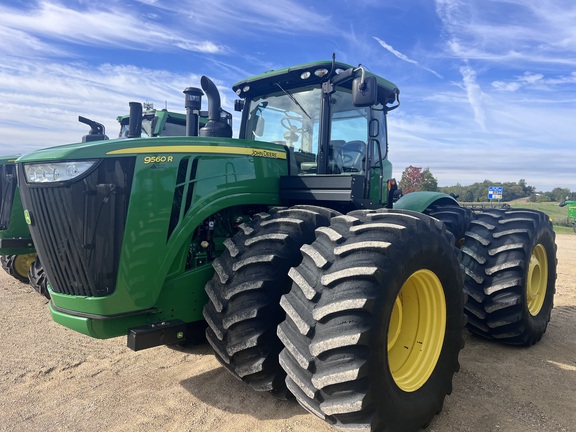 2014 John Deere 9560R Tractor 4WD