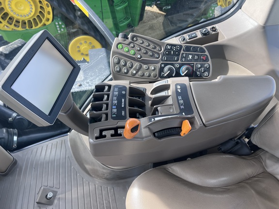 2014 John Deere 9560R Tractor 4WD
