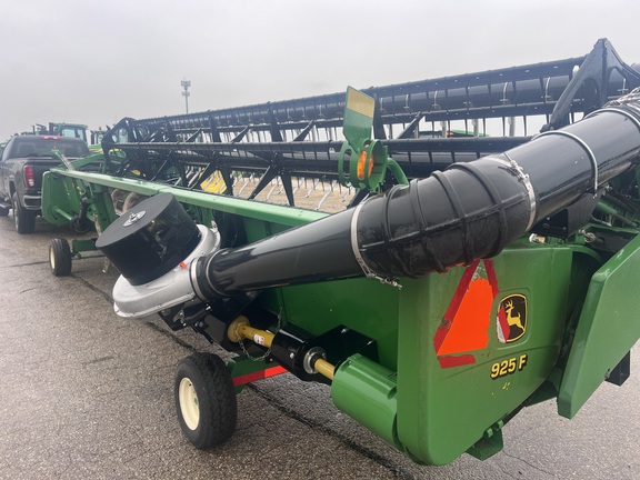 2003 John Deere 925 Header Combine