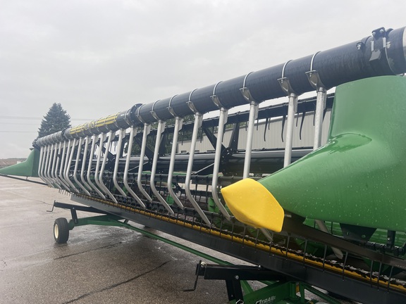 2003 John Deere 925 Header Combine