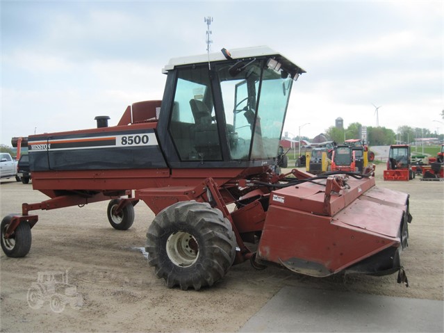 1979 Hesston 8500 Windrower