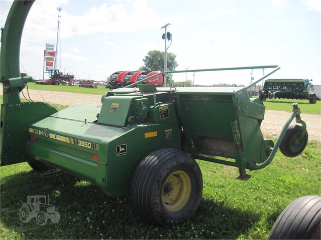 John Deere 3950 Forage Harvester