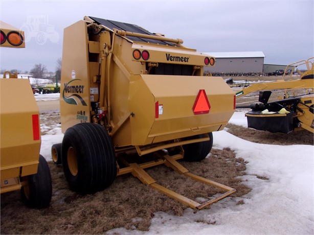 2011 Vermeer 604SJ Baler/Round