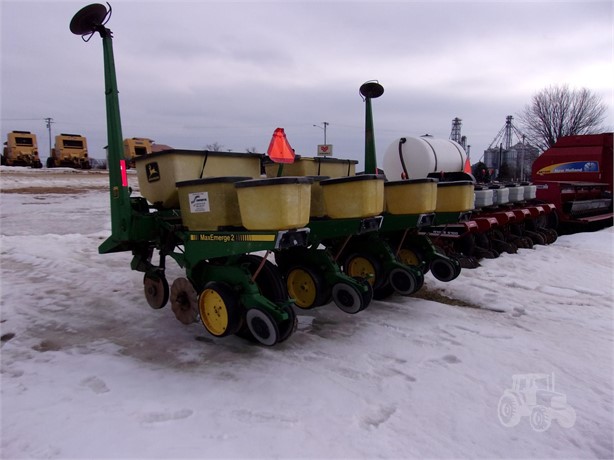 John Deere 7200 Planter