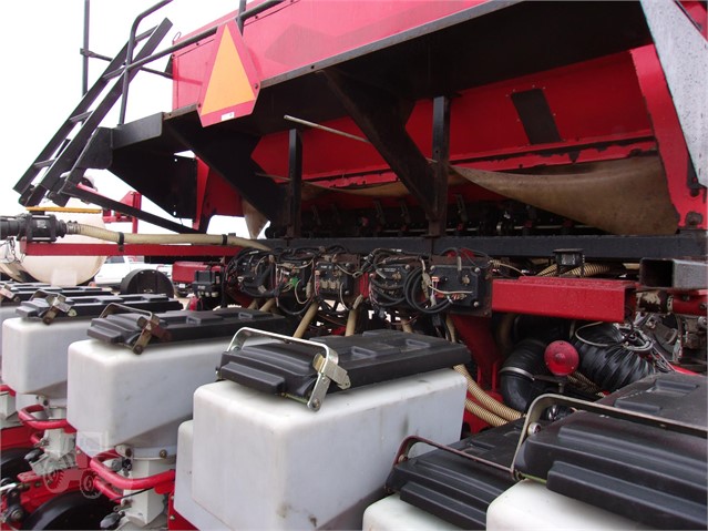 2013 White 8523 Planter