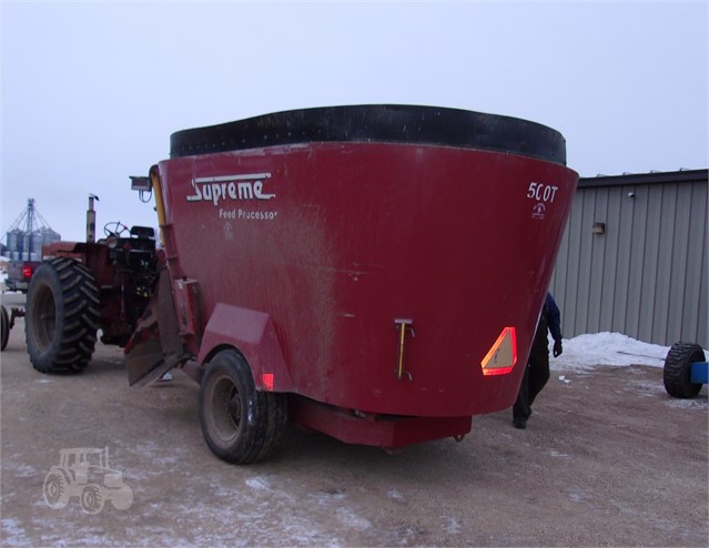 Supreme 500T Feed Wagon