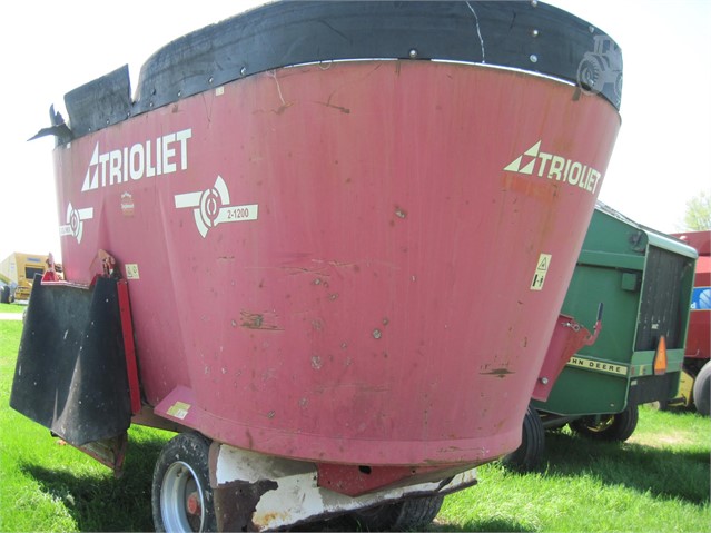 2010 Trioliet SOLOMIX 1-1200L ZK Feed Wagon