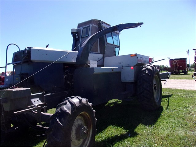 1989 New Idea 803C Combine