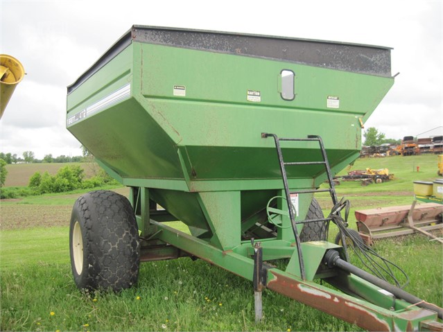 Brent 472 Grain Cart