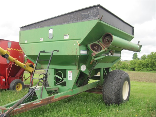 Brent 472 Grain Cart