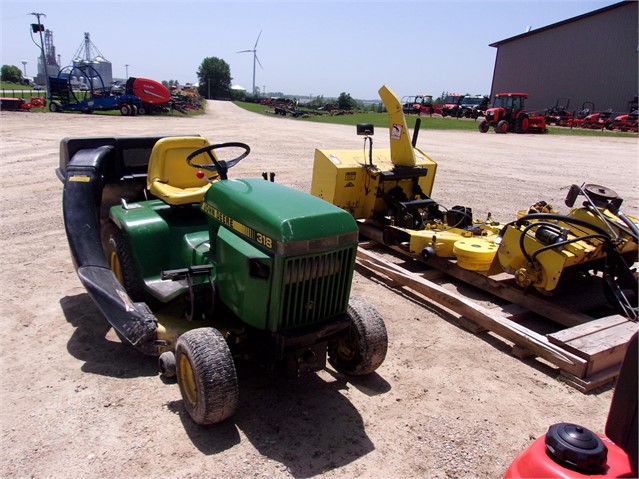 1992 John Deere 318 Garden Tractor