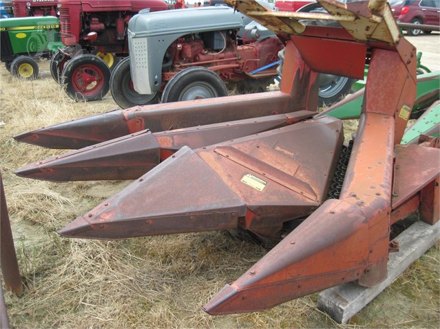 Gehl TR330 Forage Harvester