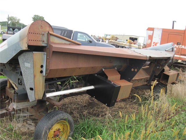 Gleaner N630 Header Corn Head