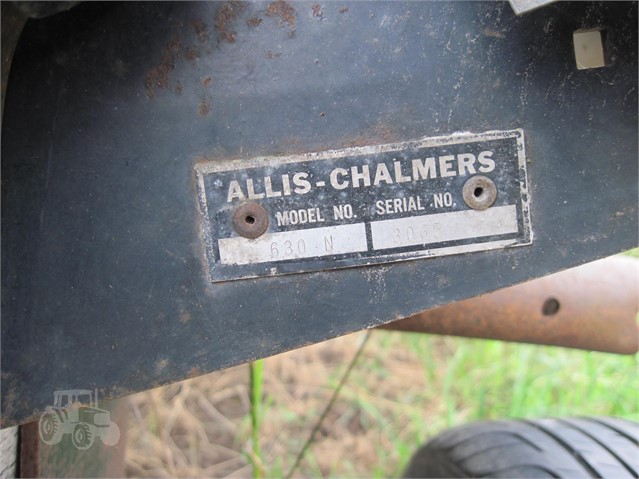 Gleaner N630 Header Combine