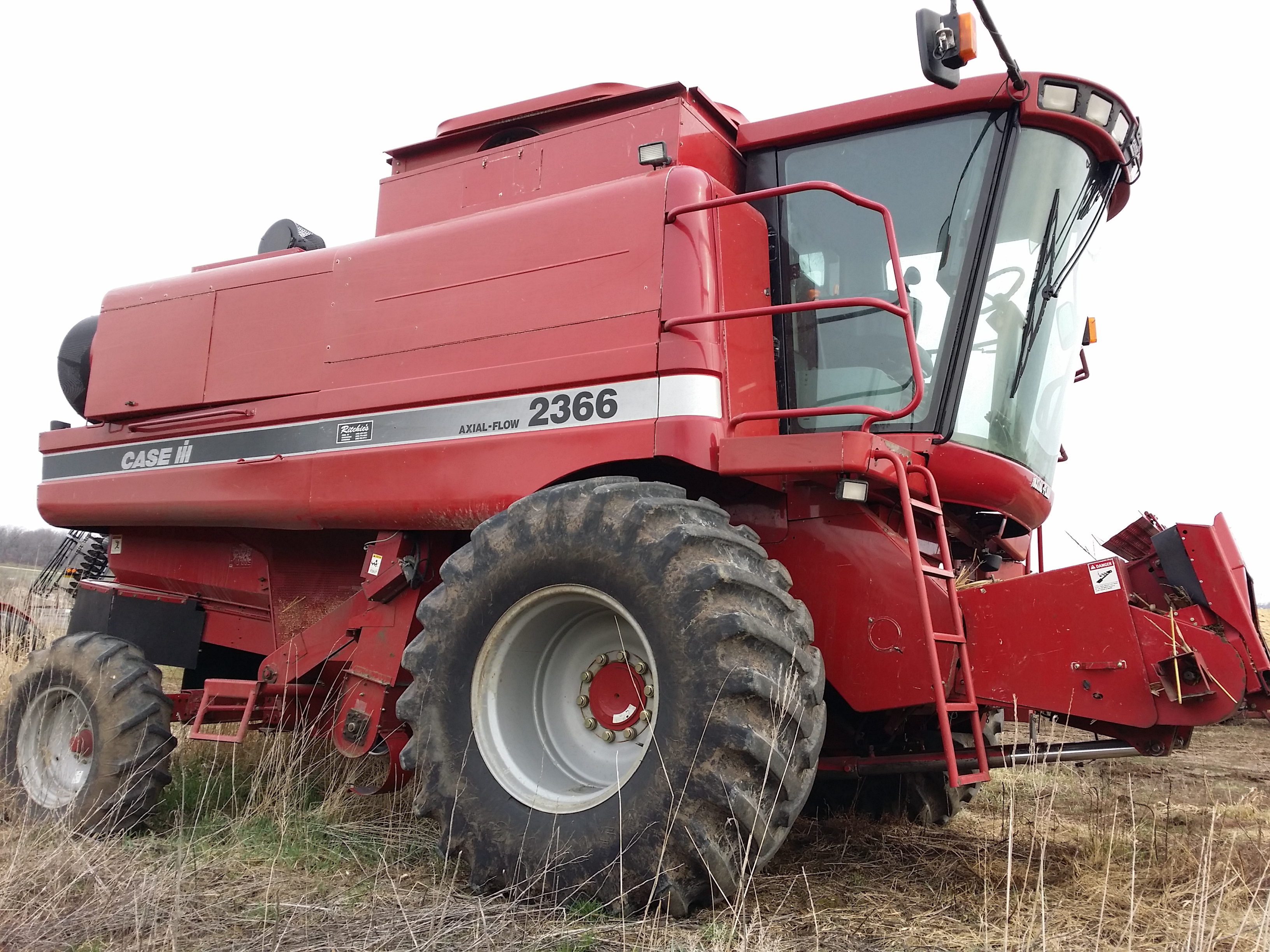 1999 Case IH 2366 Combine