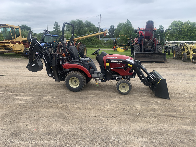 2022 Yanmar SA221BI-LB Tractor Loader Backhoe