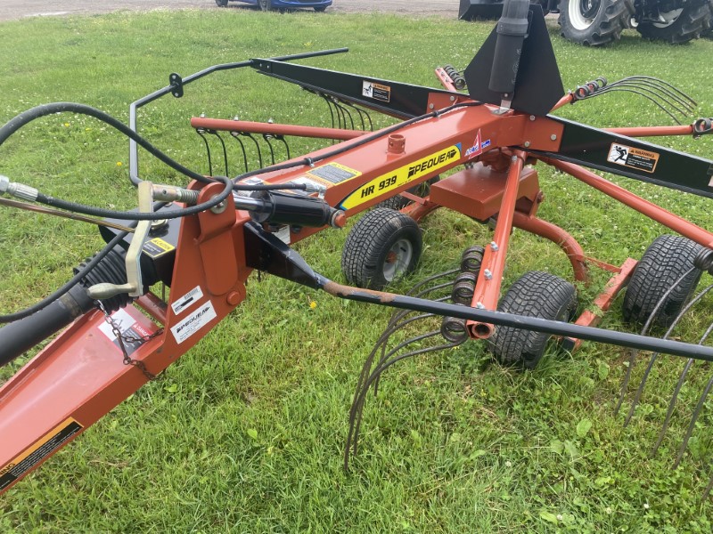 2022 Pequea HR939 Rake